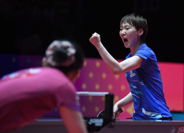 1744898977193048378.jpg (体育)(1)乒乓球——世界杯女单:王曼昱晋级八强XxjpseC007228_20250417_PEPFN0A001.jpg